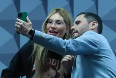 Imagem card com fundo